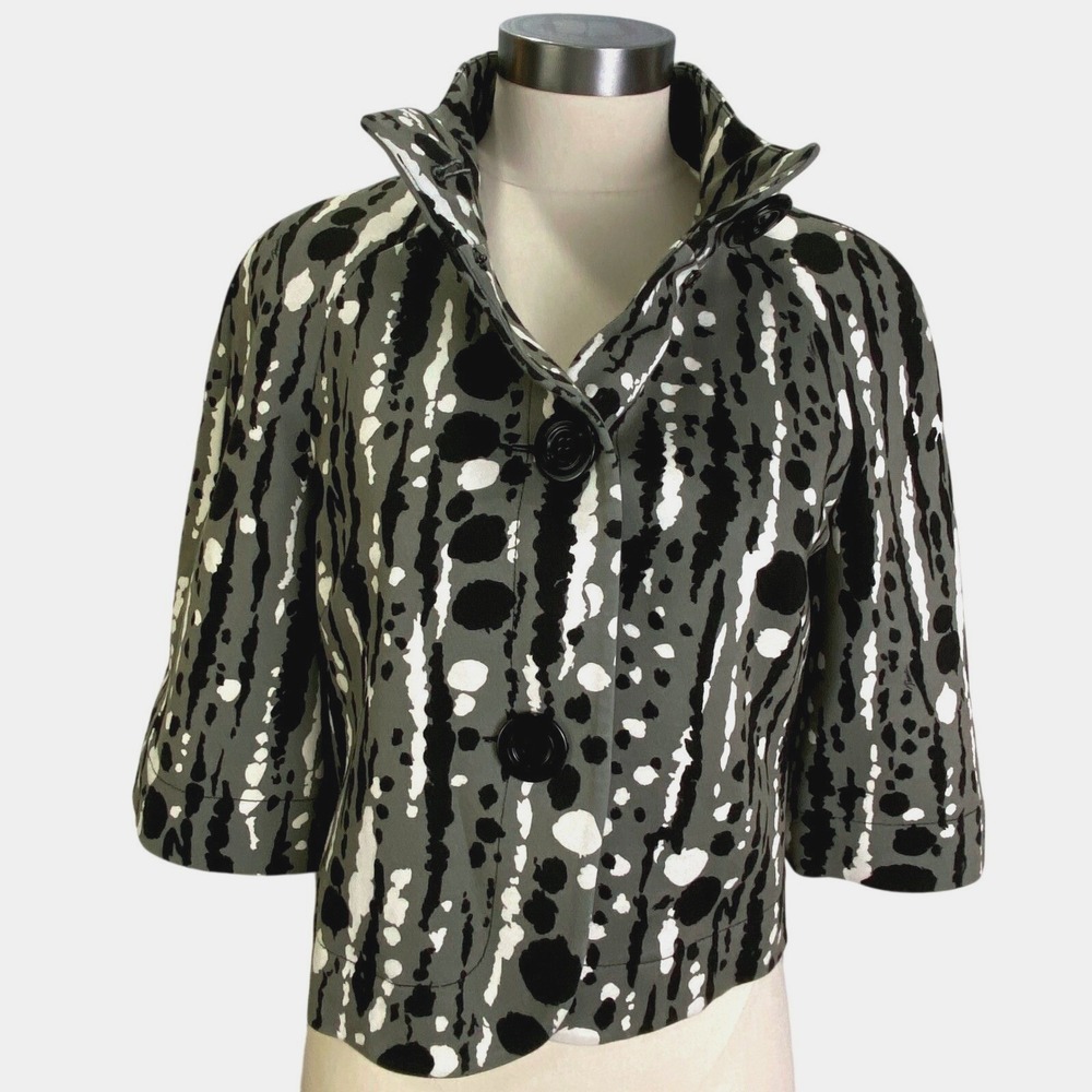 Trina Turk Abstract Black White Cropped Jacket‎ Satin Finish Coat M Art to Wear